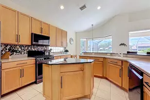 6388 Rookery Cir, Bradenton, FL 34203 - Photo 11