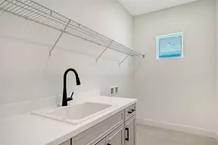 17682 Sylvester Dr, Venice, FL 34293 - Photo 35