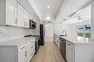 2501 Cass St, Sarasota, FL 34231 - Photo 21