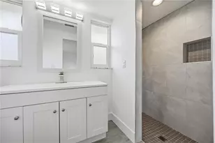 2501 Cass St, Sarasota, FL 34231 - Photo 33