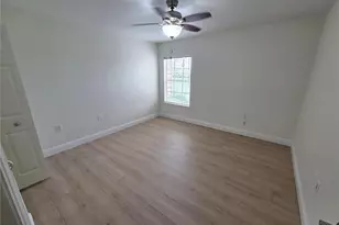 8905 Manor Loop, Lakewood Ranch, FL 34202 - Photo 17