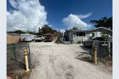 2411 6th Street E, Bradenton, FL 34208 - Photo 1