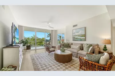 1800 Benjamin Franklin Drive #B308, Sarasota, FL 34236 - Photo 5