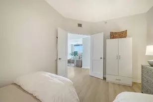 1800 Benjamin Franklin Dr, Sarasota, FL 34236 - Photo 29