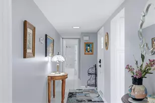 1333 Glen Oaks Dr E, Sarasota, FL 34232 - Photo 9