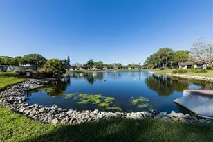 1333 Glen Oaks Dr E, Sarasota, FL 34232 - Photo 39