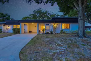 1333 Glen Oaks Dr E, Sarasota, FL 34232 - Photo 3