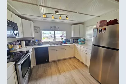 321 4th Street W, Palmetto, FL 34221 - Photo 7