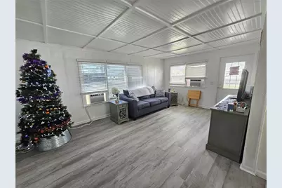 321 4th Street W, Palmetto, FL 34221 - Photo 5