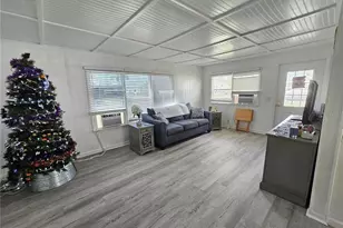 321 4th St W, Palmetto, FL 34221 - Photo 5