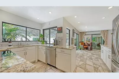 3842 Glen Oaks Manor Drive, Sarasota, FL 34232 - Photo 9