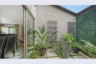 3842 Glen Oaks Manor Drive, Sarasota, FL 34232 - Photo 13