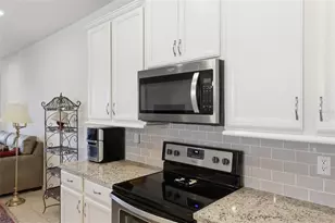 11929 Tapestry Ln, Venice, FL 34293 - Photo 15