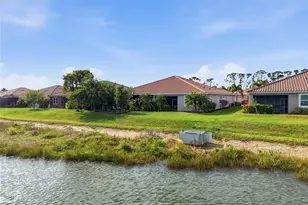 11929 Tapestry Ln, Venice, FL 34293 - Photo 5
