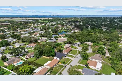 816 Queen Palm Lane, Sarasota, FL 34243 - Photo 29