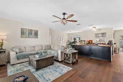 816 Queen Palm Lane, Sarasota, FL 34243 - Photo 11