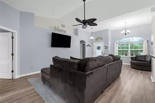 947 Seneca Rd, Venice, FL 34293 - Photo 3