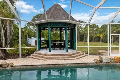 7535 Castle Drive, Sarasota, FL 34240 - Photo 5