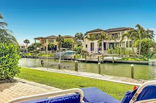 581 Yardarm Ln, Longboat Key, FL 34228 - Photo 25