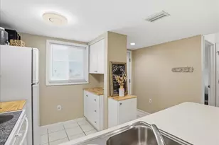 12538 SW Kingsway Cir, Lake Suzy, FL 34269 - Photo 13