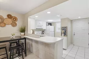 12538 SW Kingsway Cir, Lake Suzy, FL 34269 - Photo 7