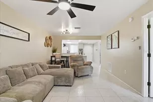 12538 SW Kingsway Cir, Lake Suzy, FL 34269 - Photo 13