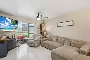 12538 SW Kingsway Cir, Lake Suzy, FL 34269 - Photo 5