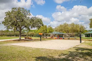 13339 Swallowtail Dr, Lakewood Ranch, FL 34202 - Photo 65