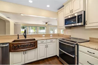 4158 Prudence Drive, Sarasota, FL 34235 - Photo 9