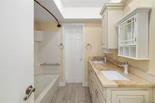 4158 Prudence Dr, Sarasota, FL 34235 - Photo 29