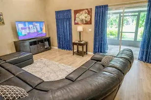 217 Tres Reyes Ln, Groveland, FL 34736 - Photo 7