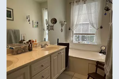 7896 Farina Court, Sarasota, FL 34238 - Photo 9