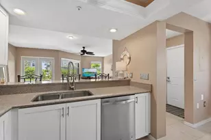 1332 Siesta Bayside Dr, Sarasota, FL 34242 - Photo 21