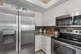 1332 Siesta Bayside Dr, Sarasota, FL 34242 - Photo 19