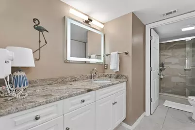 1332 Siesta Bayside Drive #1332C, Sarasota, FL 34242 - Photo 31