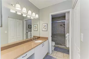 9620 Club S Cir, Sarasota, FL 34238 - Photo 7