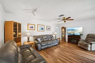803 60th St NW, Bradenton, FL 34209 - Photo 9
