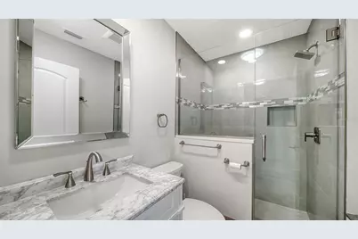 306 Island Circle, Sarasota, FL 34242 - Photo 31