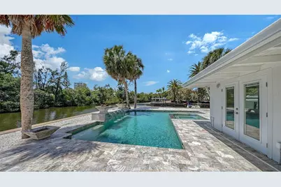 306 Island Circle, Sarasota, FL 34242 - Photo 35