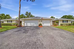 7354 W Country Club Dr N, Sarasota, FL 34243 - Photo 31