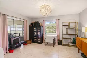 7354 W Country Club Dr N, Sarasota, FL 34243 - Photo 19