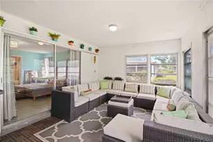 7354 W Country Club Dr N, Sarasota, FL 34243 - Photo 25