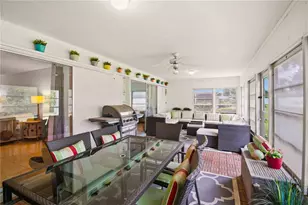 7354 W Country Club Dr N, Sarasota, FL 34243 - Photo 31