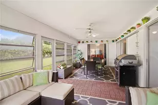 7354 W Country Club Dr N, Sarasota, FL 34243 - Photo 29