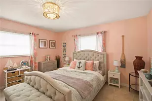 7354 W Country Club Dr N, Sarasota, FL 34243 - Photo 17