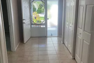 7287 Eleanor Cir, Sarasota, FL 34243 - Photo 19