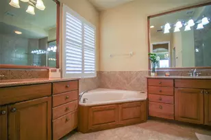 7236 Presidio Glen, Lakewood Ranch, FL 34202 - Photo 17