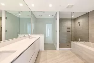 301 Quay Commons, Sarasota, FL 34236 - Photo 31