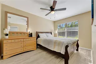 2916 Woodcrest Dr Dr, Sarasota, FL 34239 - Photo 17