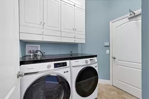 11709 Clubhouse Dr, Lakewood Ranch, FL 34202 - Photo 27